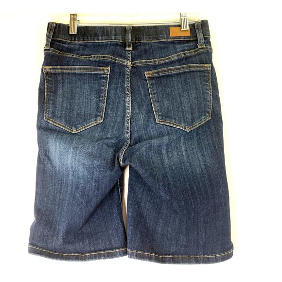 Judy Blue Livin Easy Pull On Bermuda Biker Jean Shorts Size Medium - Picture 2 of 5